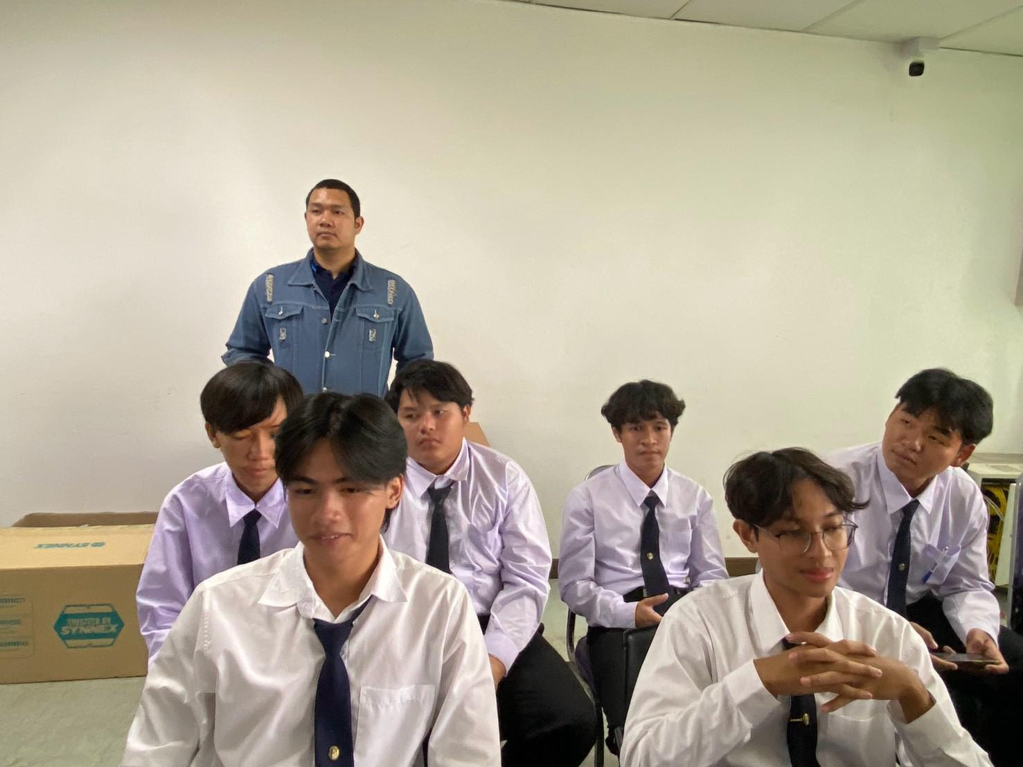 31. คณะเทคโนโลยีอุตสาหกรรม มหาวิทยาลัยราชภัฏกำแพงเพชร จัดโครงการอบรมและพัฒนาทักษะภาษาอังกฤษและมาตรฐานคอมพิวเตอร์ สำหรับนักศึกษาชั้นปีที่ 1